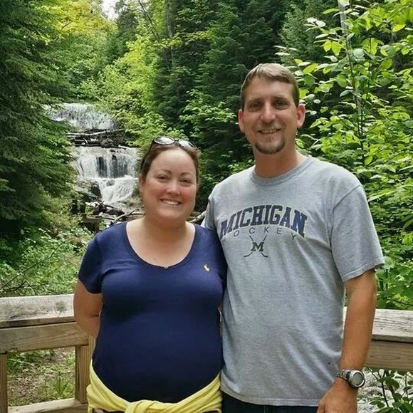 Meet your Posher, Aurora - Picture 1 of 1